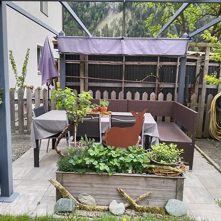 Schmid Apartman *